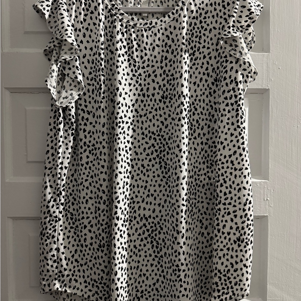 HEIMISH USA Black and White Ruffle Sleeve Blouse